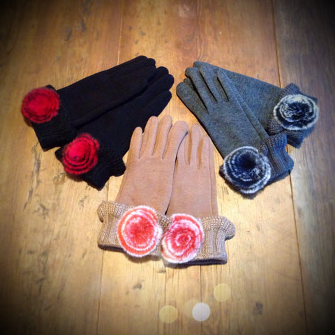 Flirty and Feminine Ladies Gloves